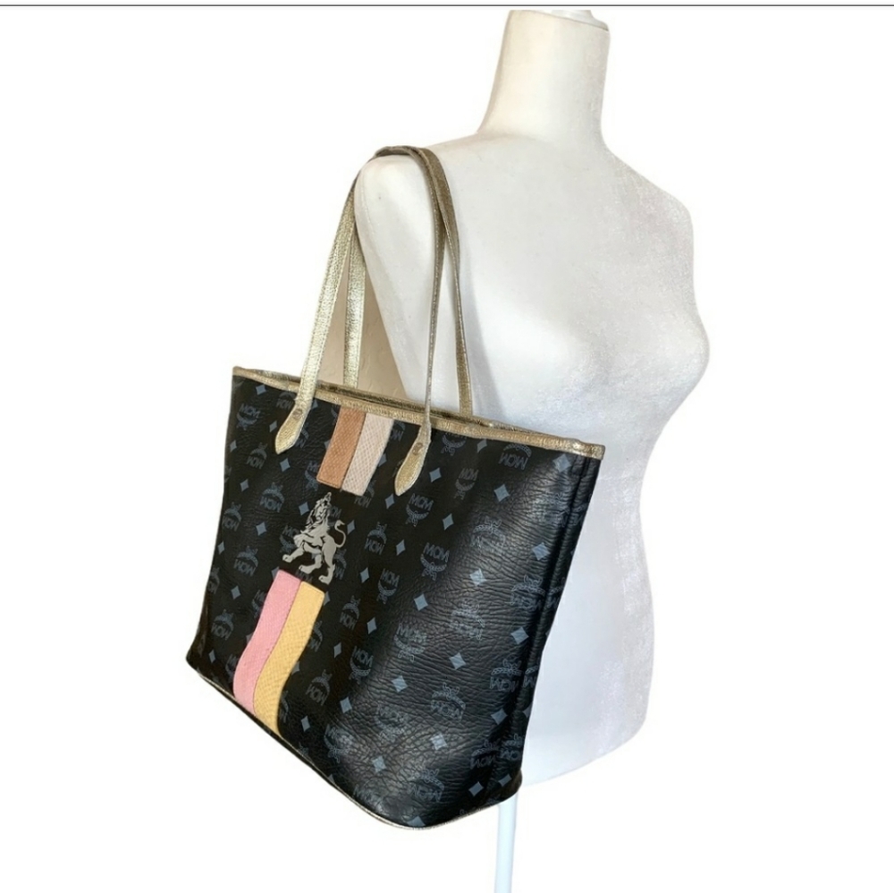 McM tote